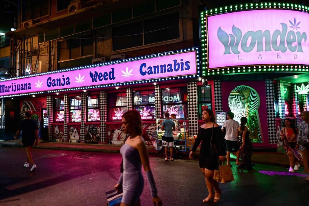 Thailand to Prohibit Recreational Cannabis Use by End of 2024, Announces Health Minister